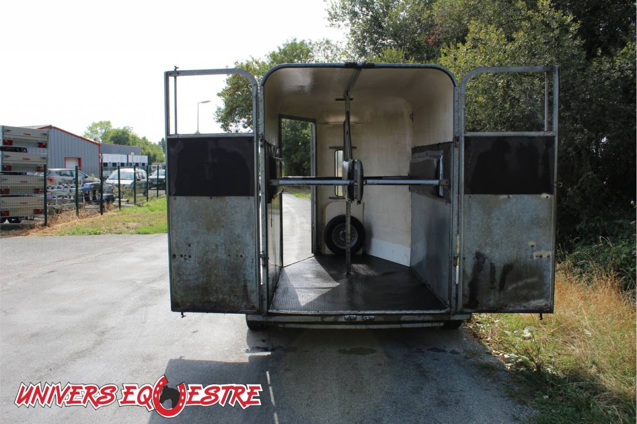 Horse trailer Fautras  1,5 Stalls 1996 Used