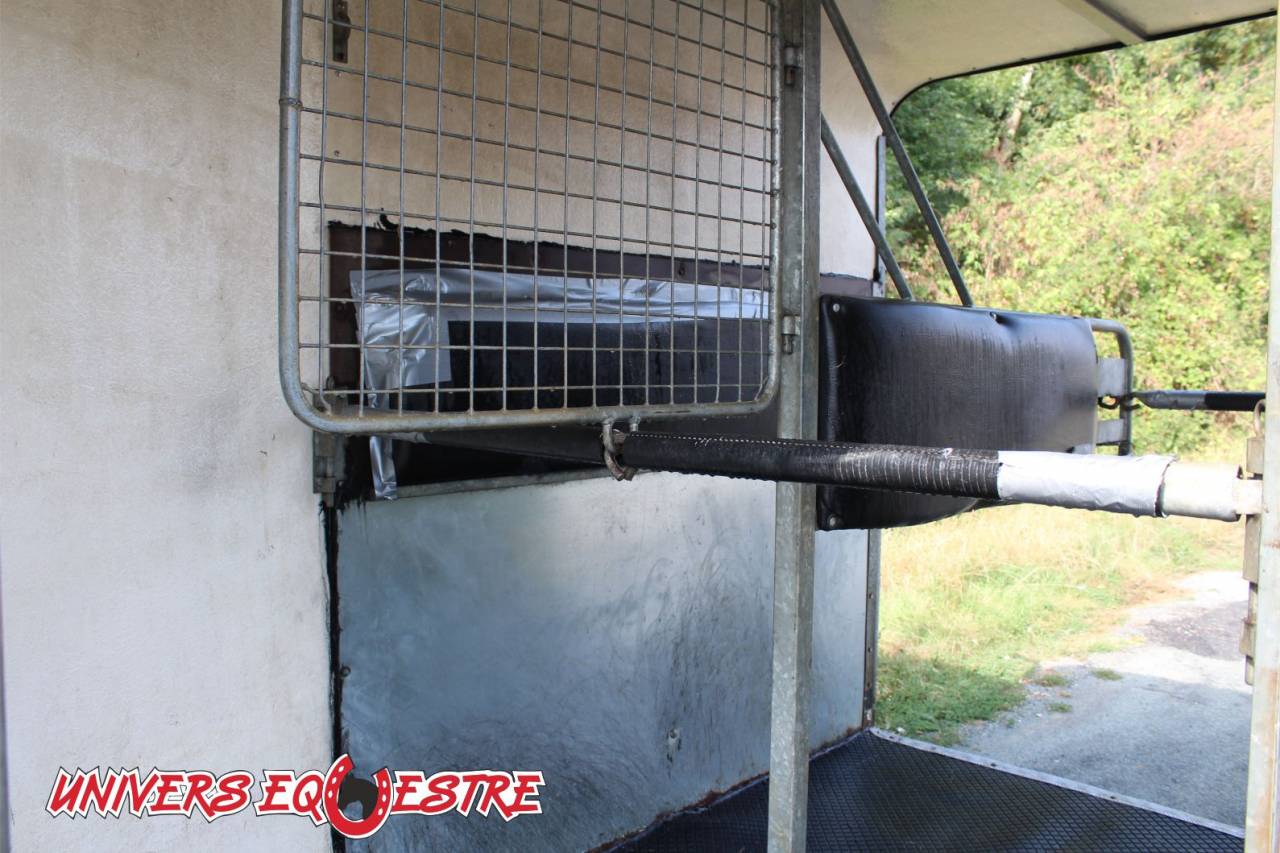 Horse trailer Fautras  1,5 Stalls 1996 Used