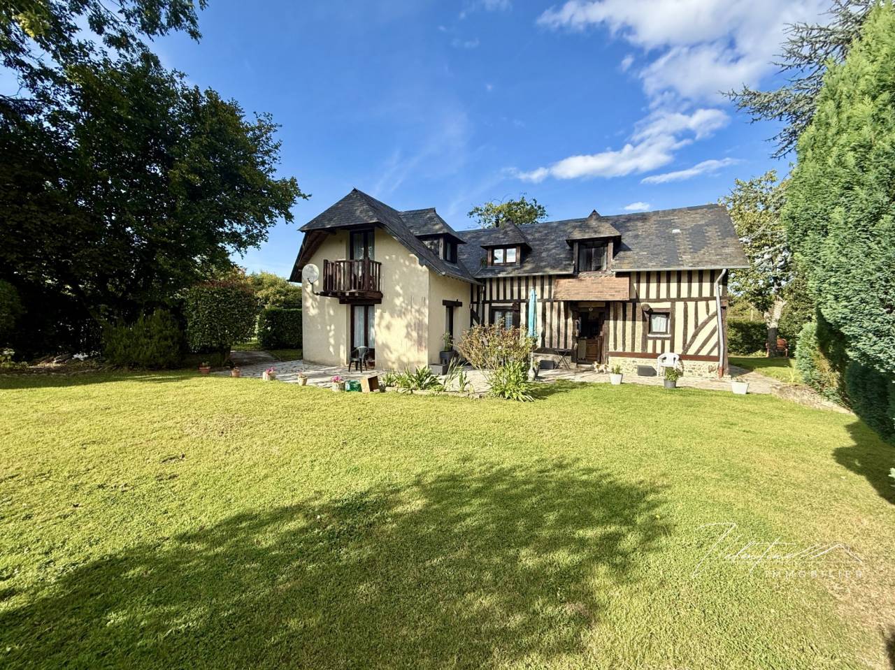 Equestrian property  Calvados