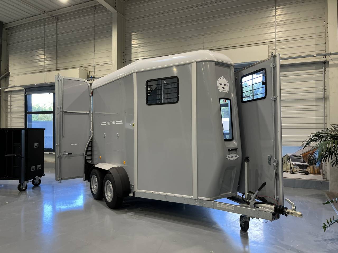 Horse trailer Fautras  2 Stalls 2025 New