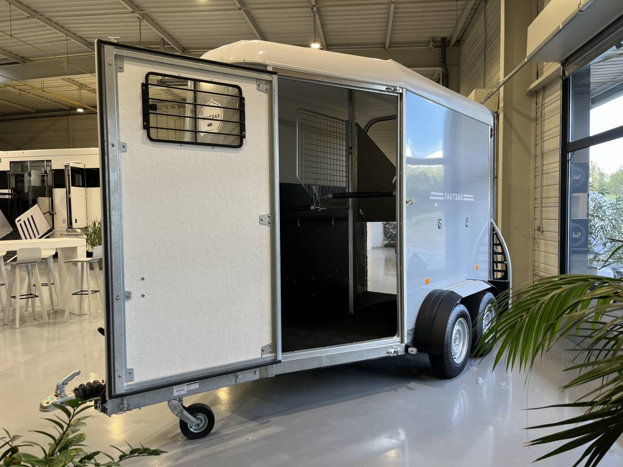 Horse trailer Fautras  2 Stalls 2025 New