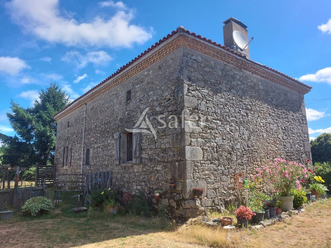 Sheep farm  Dordogne