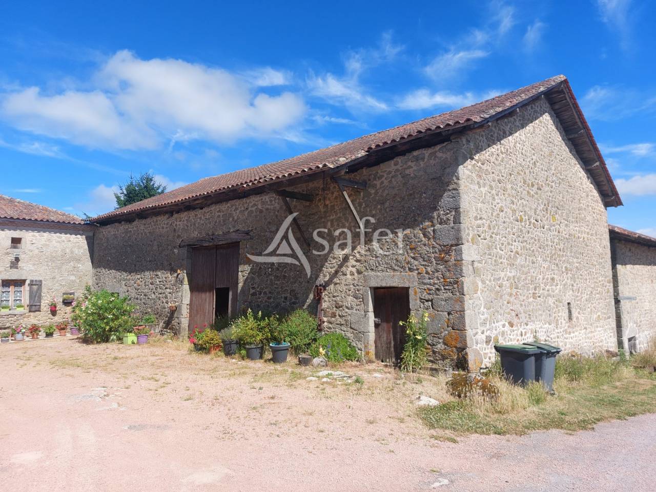 Sheep farm  Dordogne
