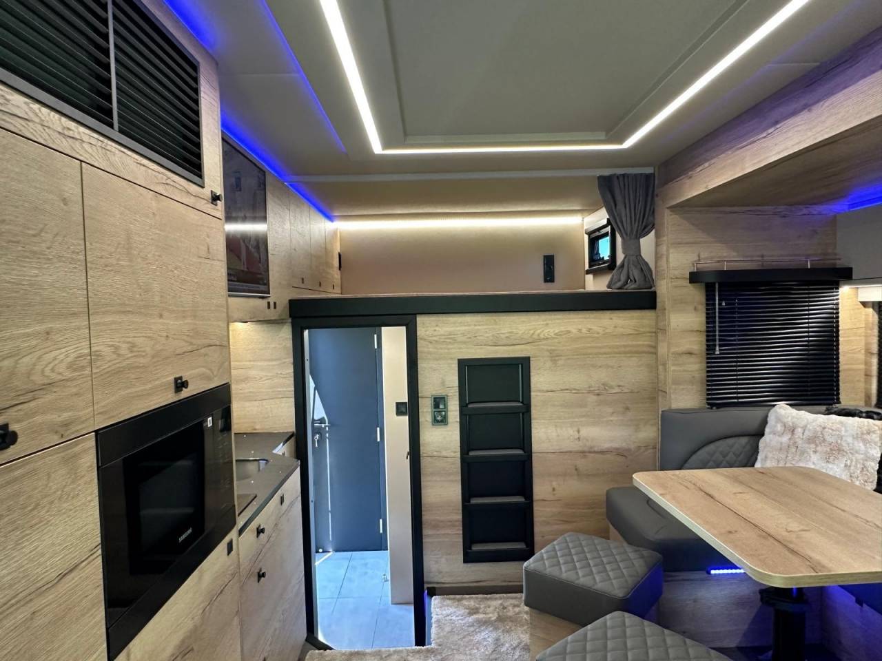 Horsebox NON-HGV Scania SCANIA 320 INterhorse 2025 New