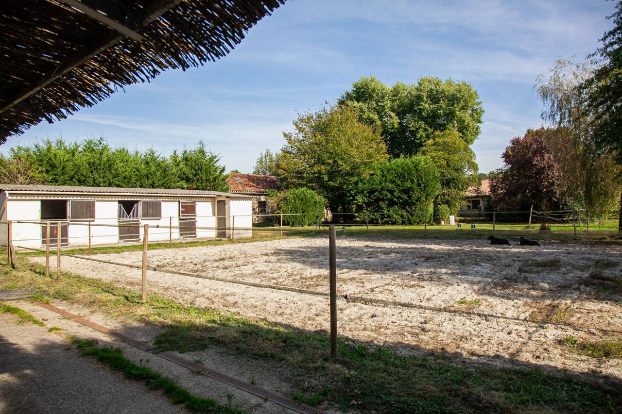 Equestrian property  Gironde