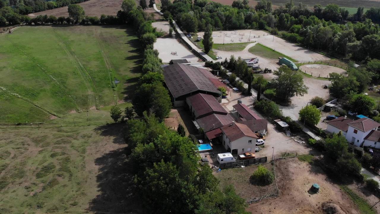 Riding school  Is&egrave;re