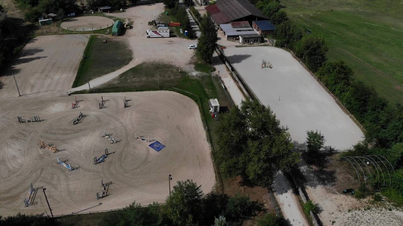 Riding school  Is&egrave;re