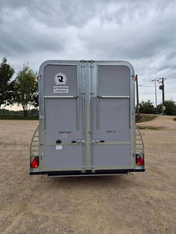 Horse trailer Fautras Oblic X3 3 Stalls 2025 New