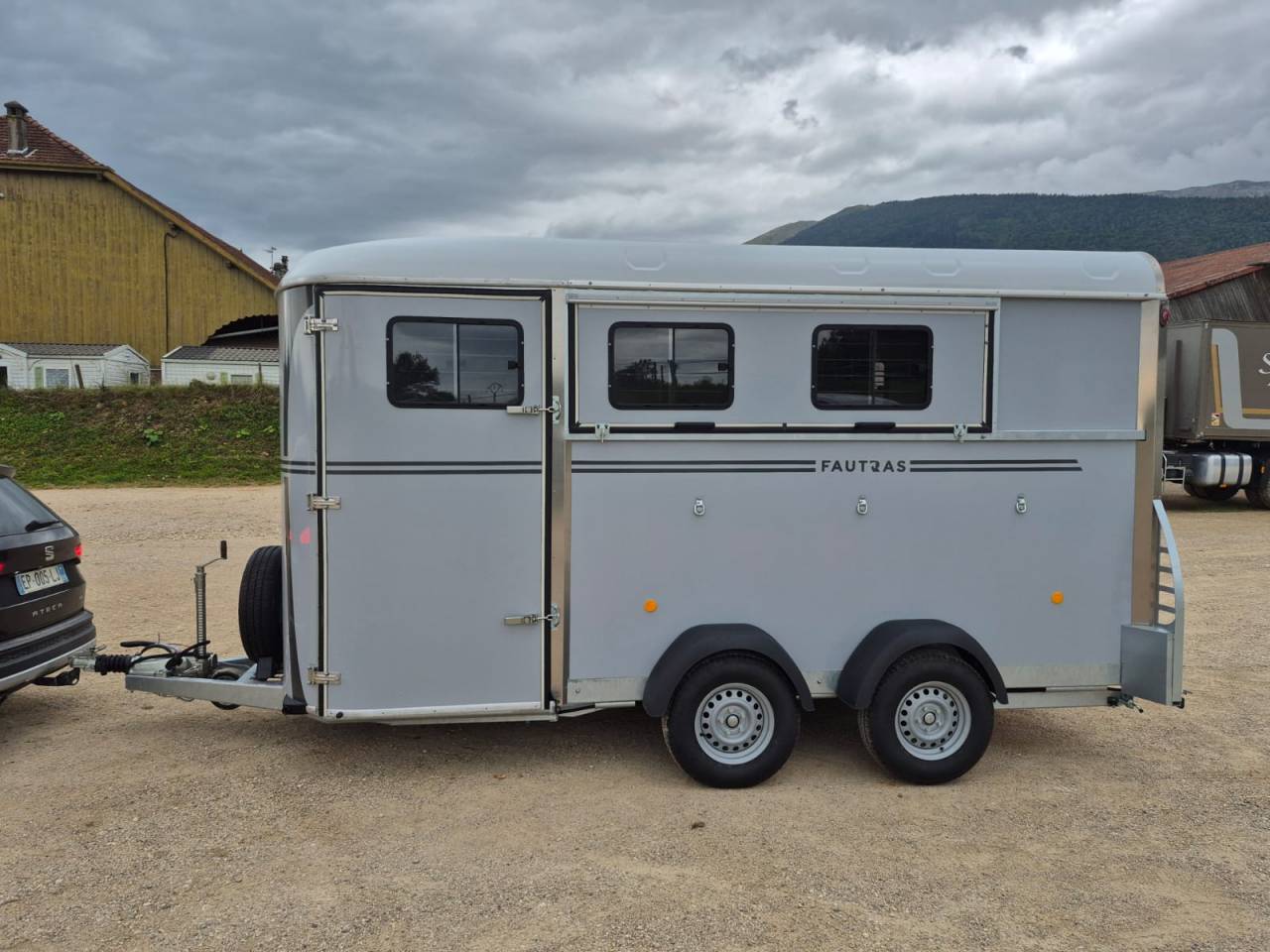 Horse trailer Fautras Oblic X3 3 Stalls 2025 New