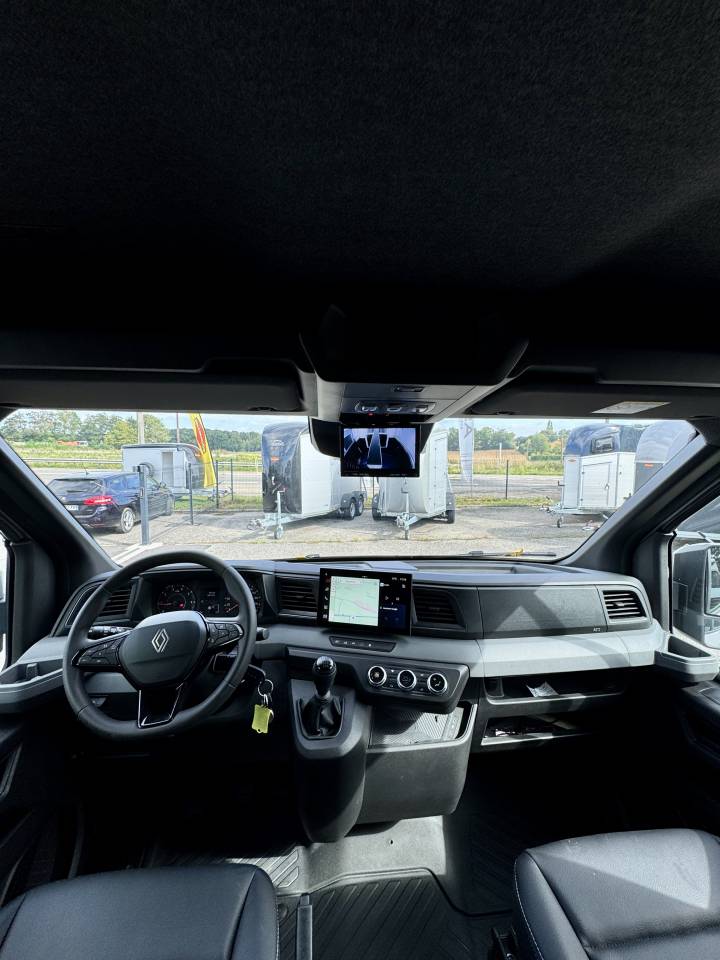 Horsebox HGV Ameline RENAULT MASTER  2025 New