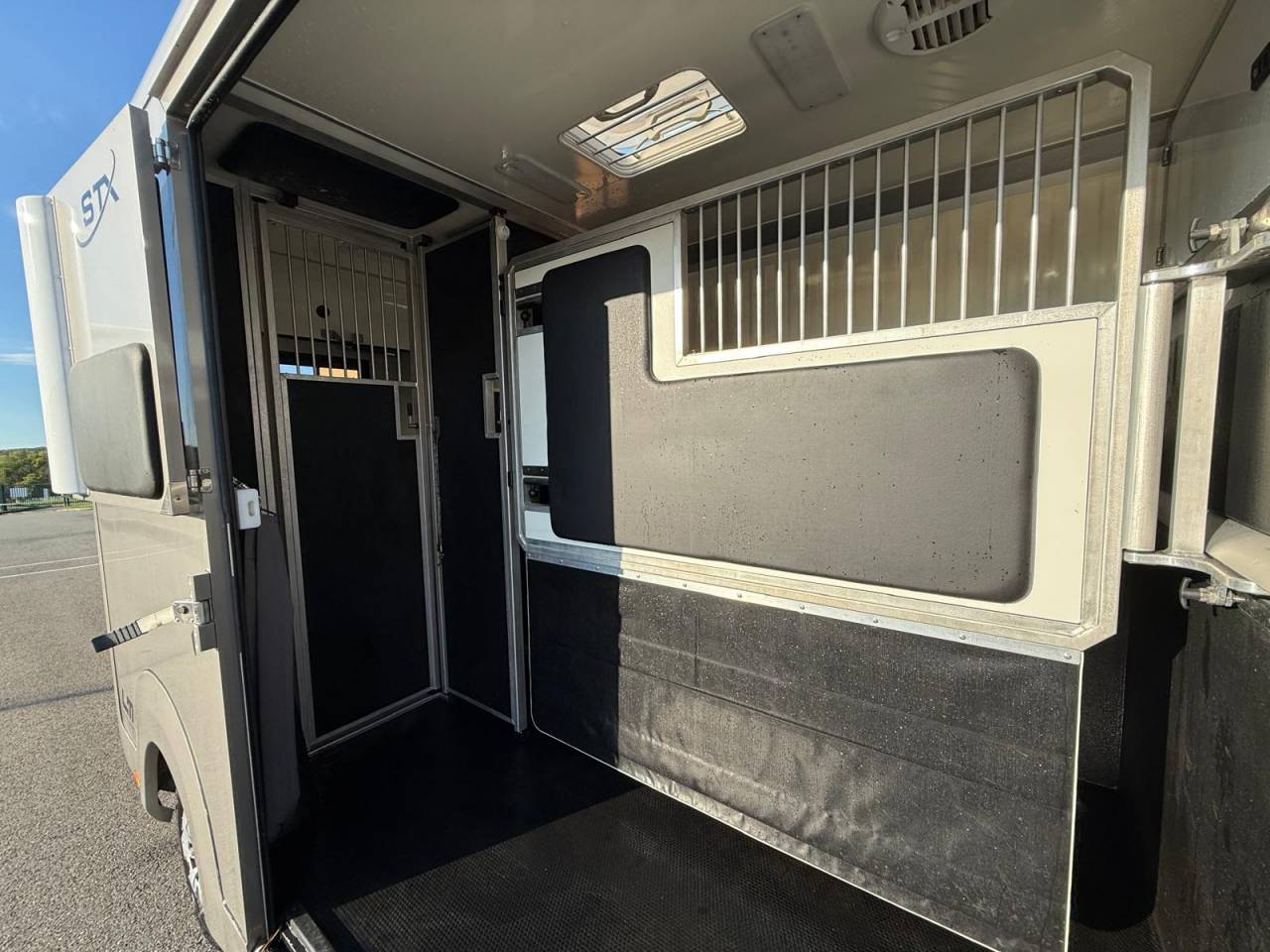 Horsebox HGV STX STX 2021 Used