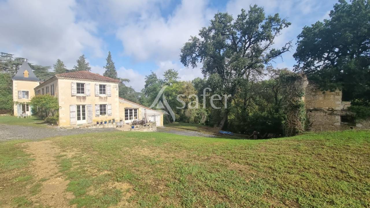 Other country property  Gers