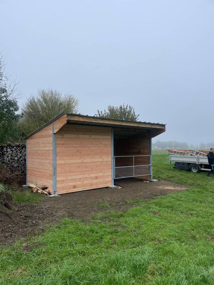 LCI-Cheval | Equestrian facilities > Field shelters
