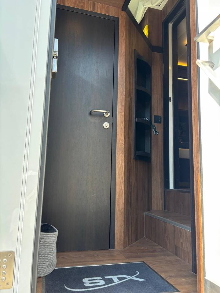 Horsebox NON-HGV Volvo Volvo FH13 540 2023 Used