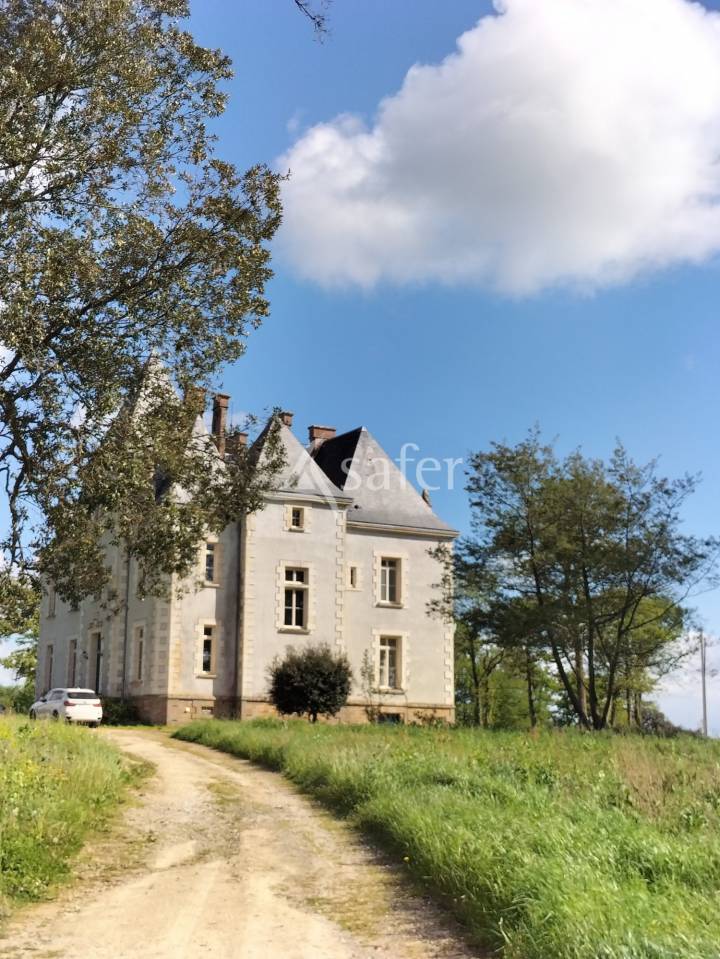 Other country property  Vendée