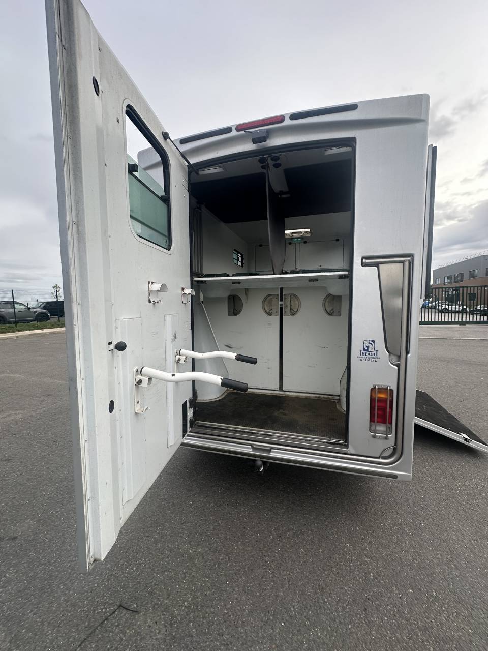 Horsebox HGV Theault Master 2 phase 3  2005 Used