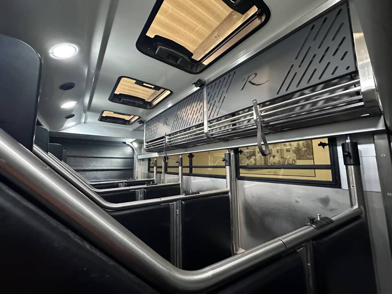 Horsebox NON-HGV Autre marque VOLVO 0 Used