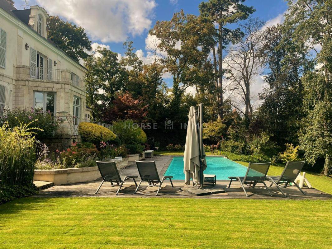 Luxurious equestrian property  Loiret