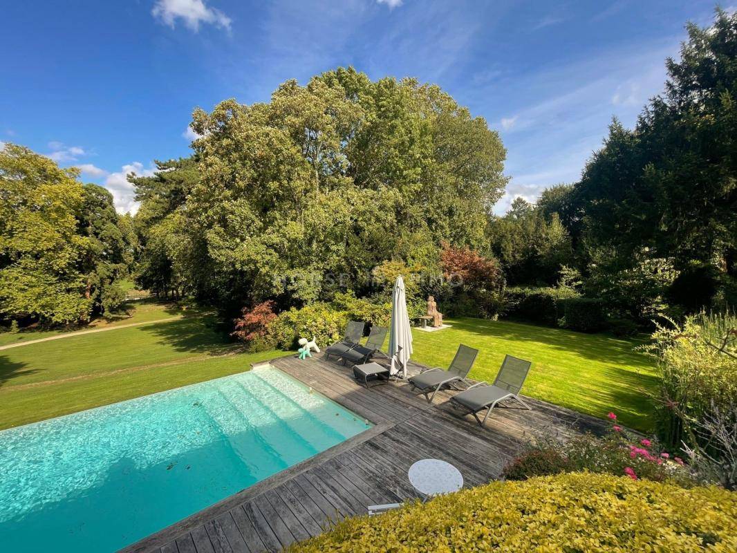 Luxurious equestrian property  Loiret