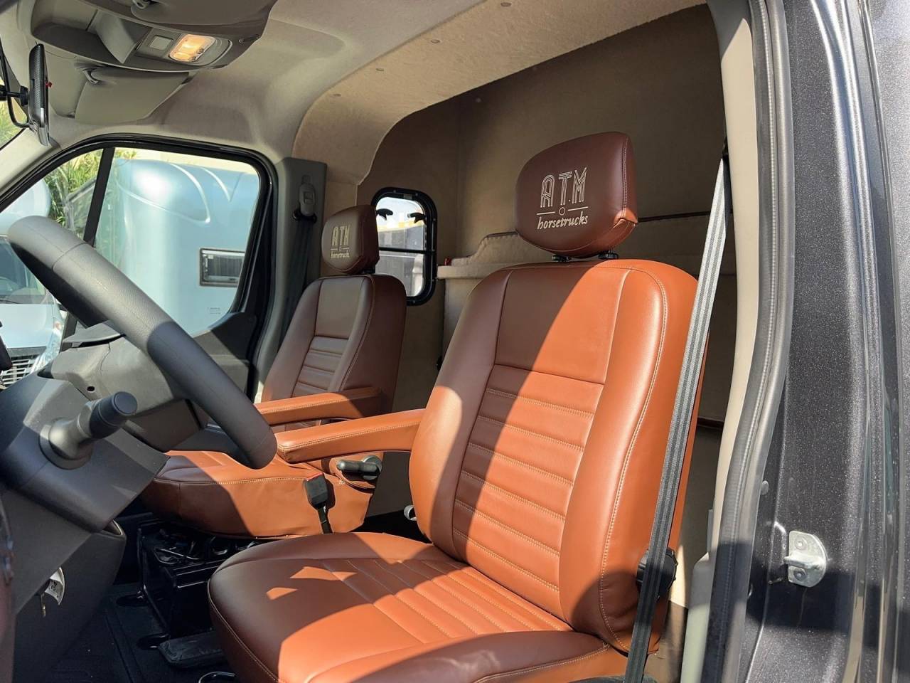 Horsebox HGV Renault Renault master 2024 New