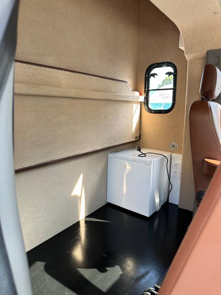 Horsebox HGV Renault Renault master 2024 New