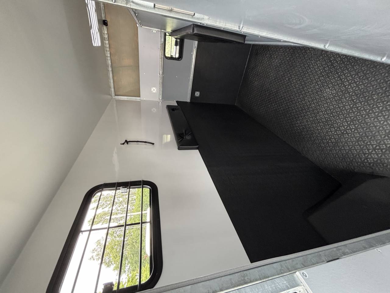 Horsebox HGV AP Petit Nissan interstar L3 2025 New