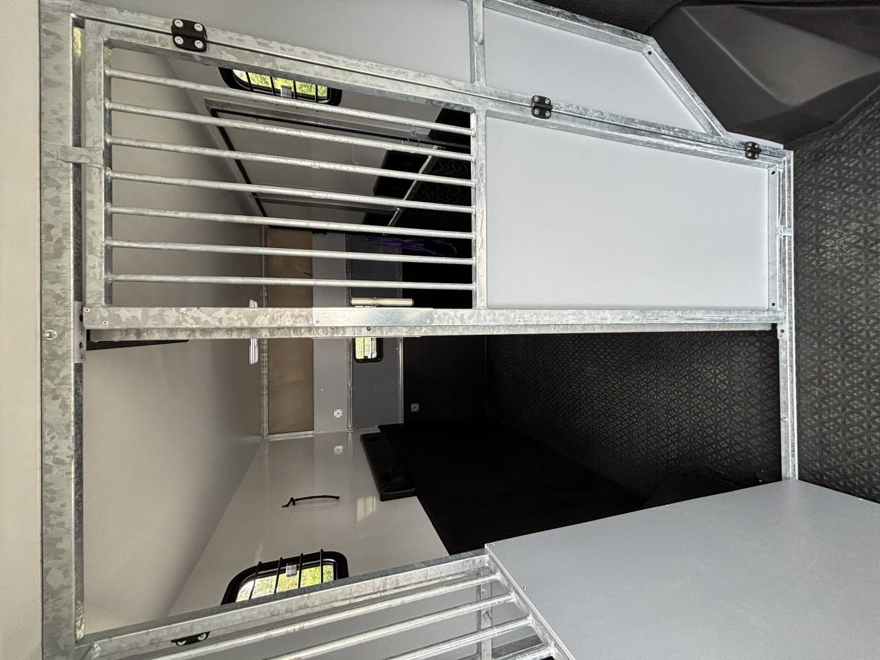 Horsebox HGV AP Petit Nissan interstar L3 2025 New