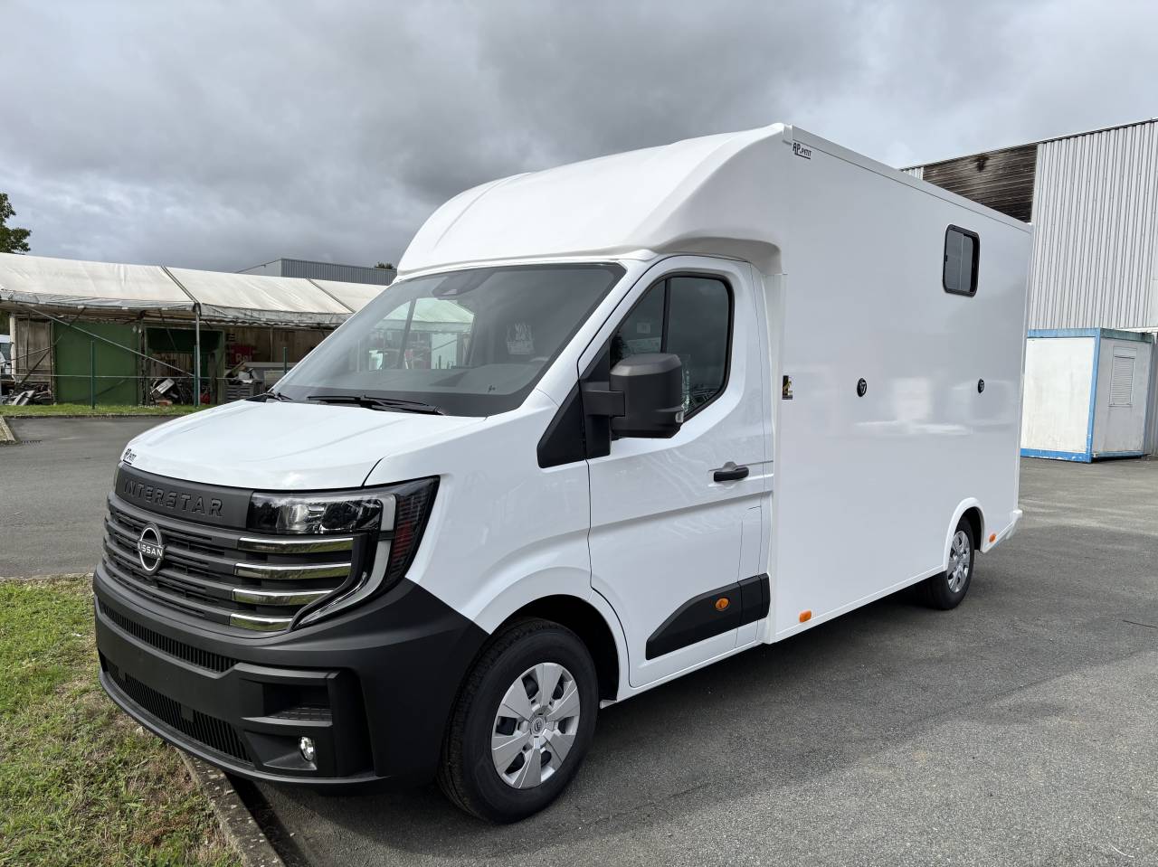 Horsebox HGV AP Petit Nissan interstar L3 2025 New