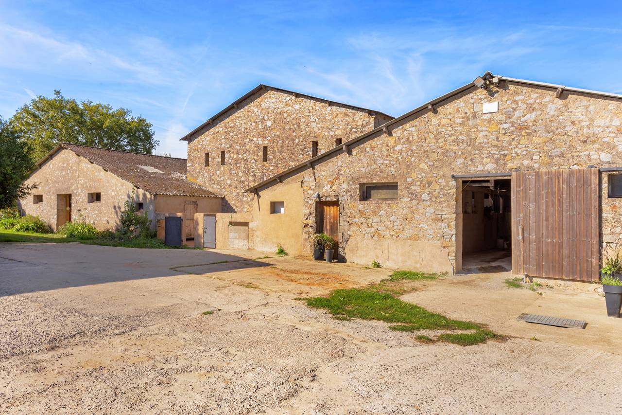 Livery yard  Loire-Atlantique