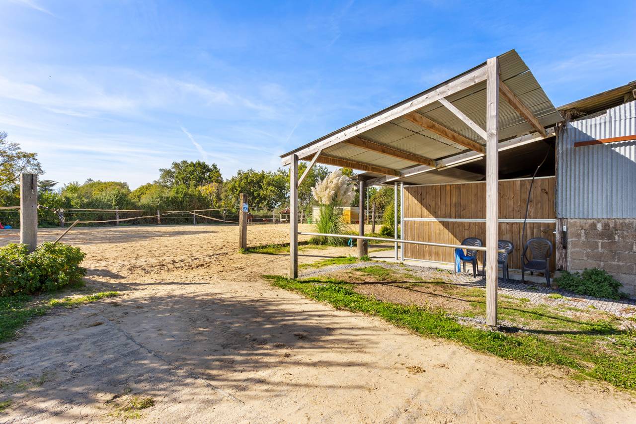 Livery yard  Loire-Atlantique