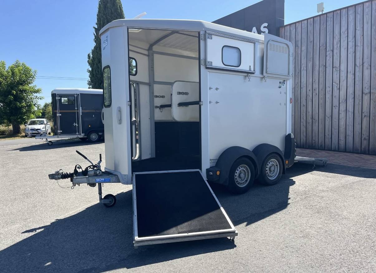 Horse trailer Ifor Williams  2 Stalls 2015 Used