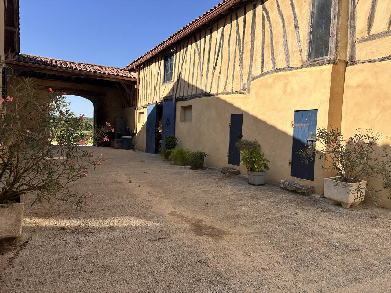 Luxurious equestrian property  Gers