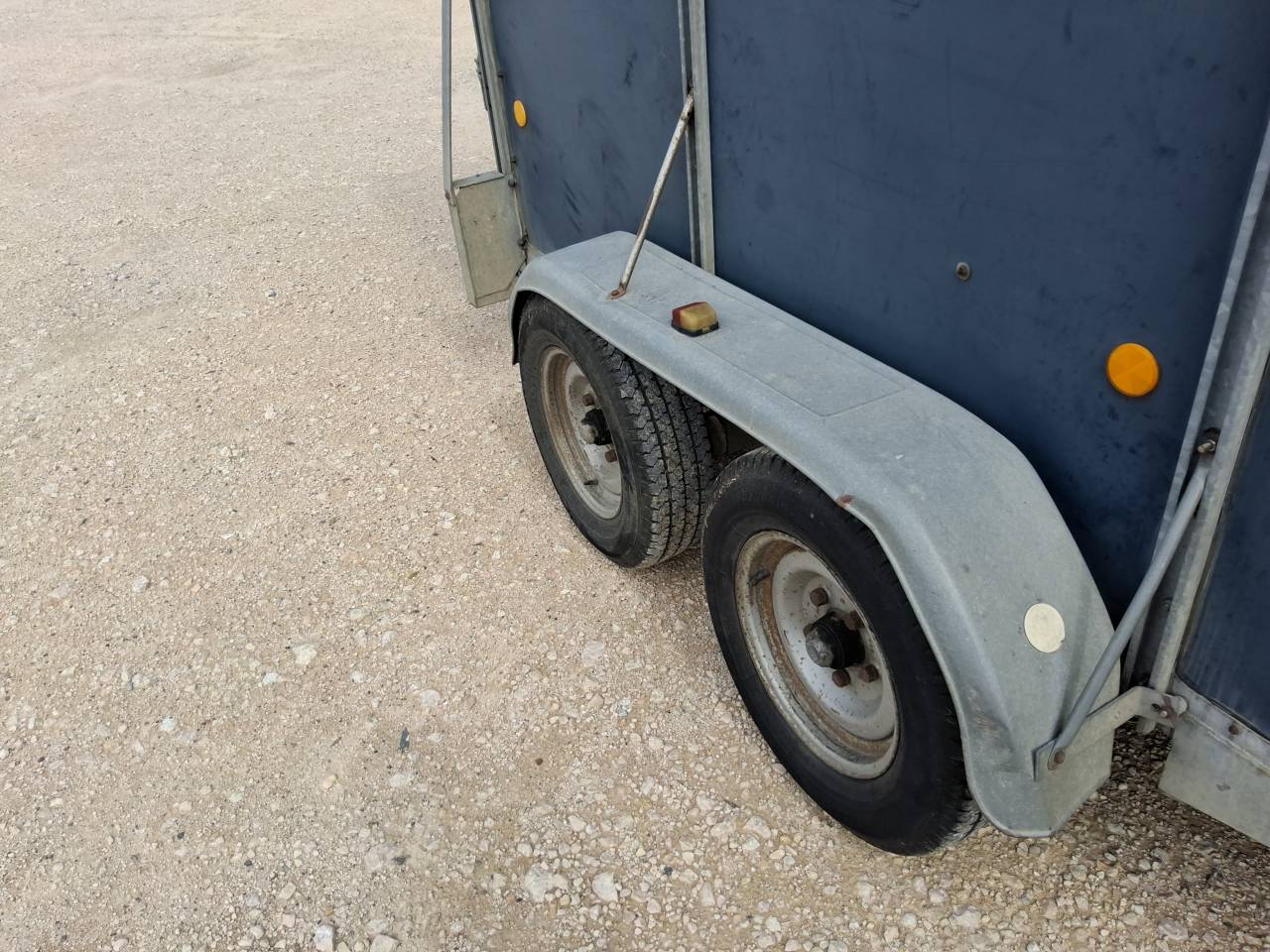 Horse trailer Fautras  2 Stalls 1998 Used