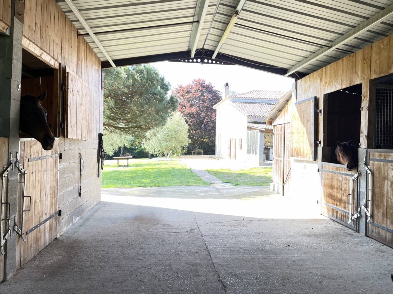 Equestrian property  Gironde