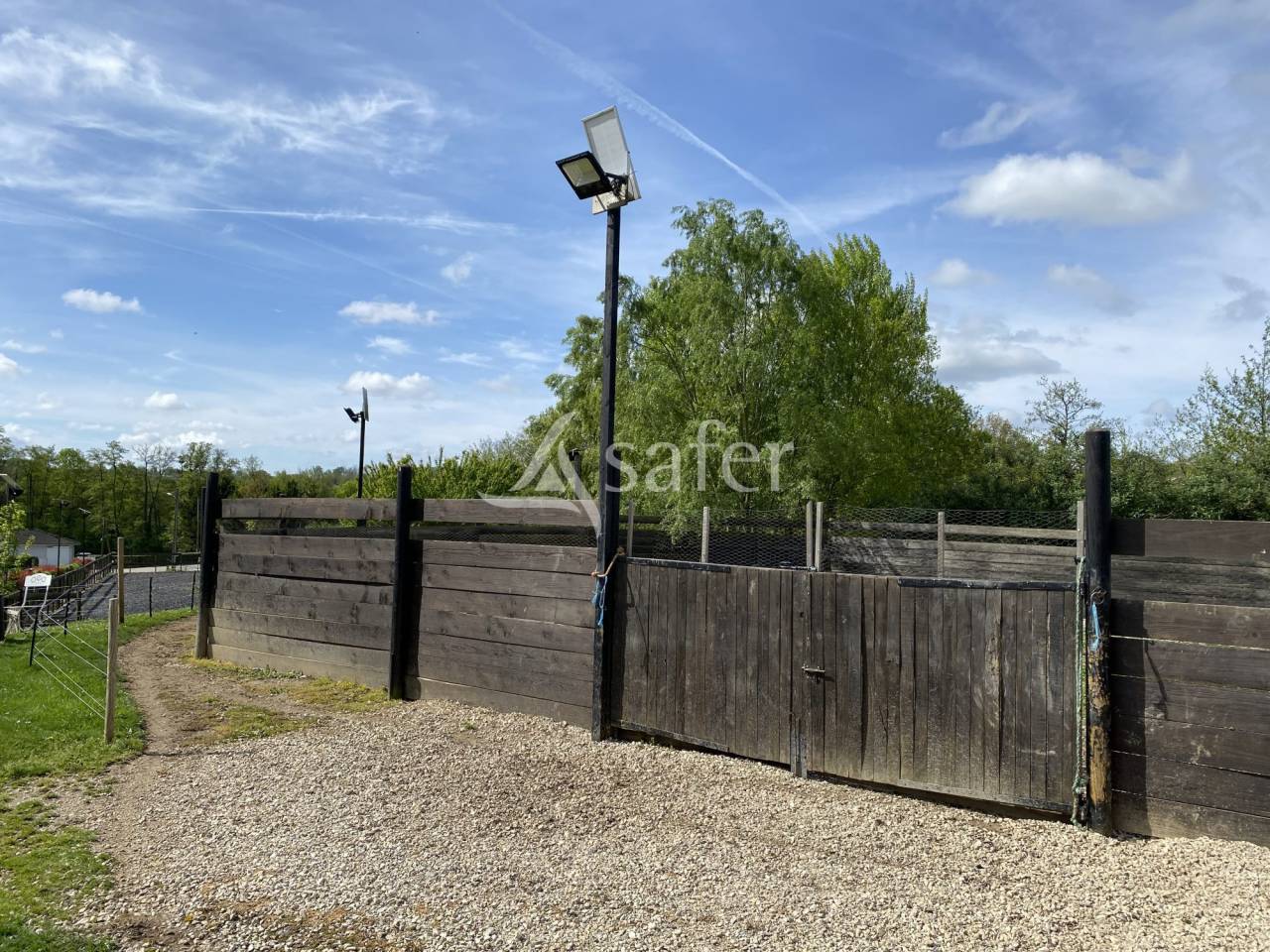 Equestrian property  Ain