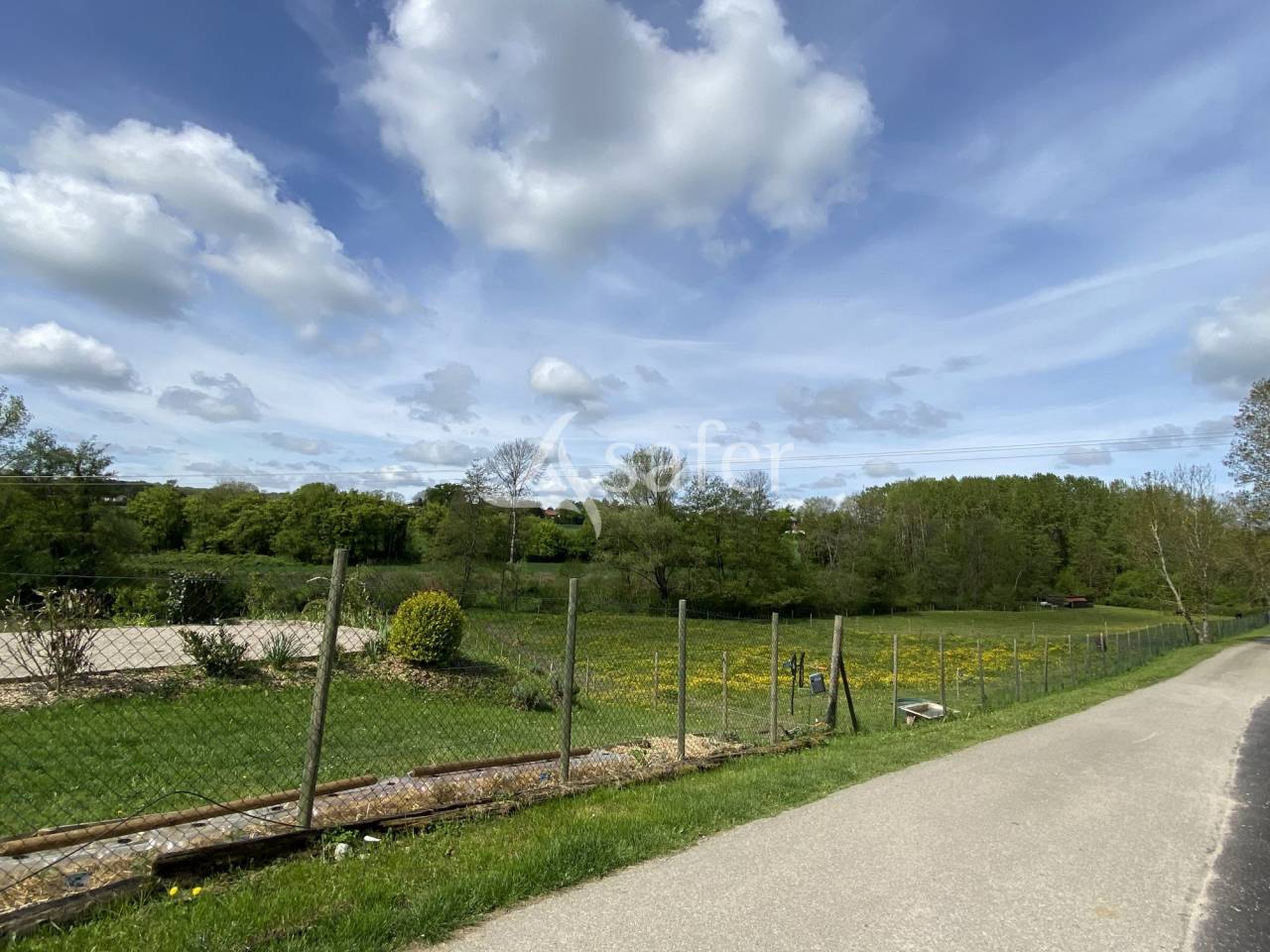 Equestrian property  Ain