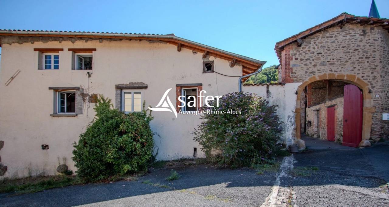 Other country property  Rh&ocirc;ne