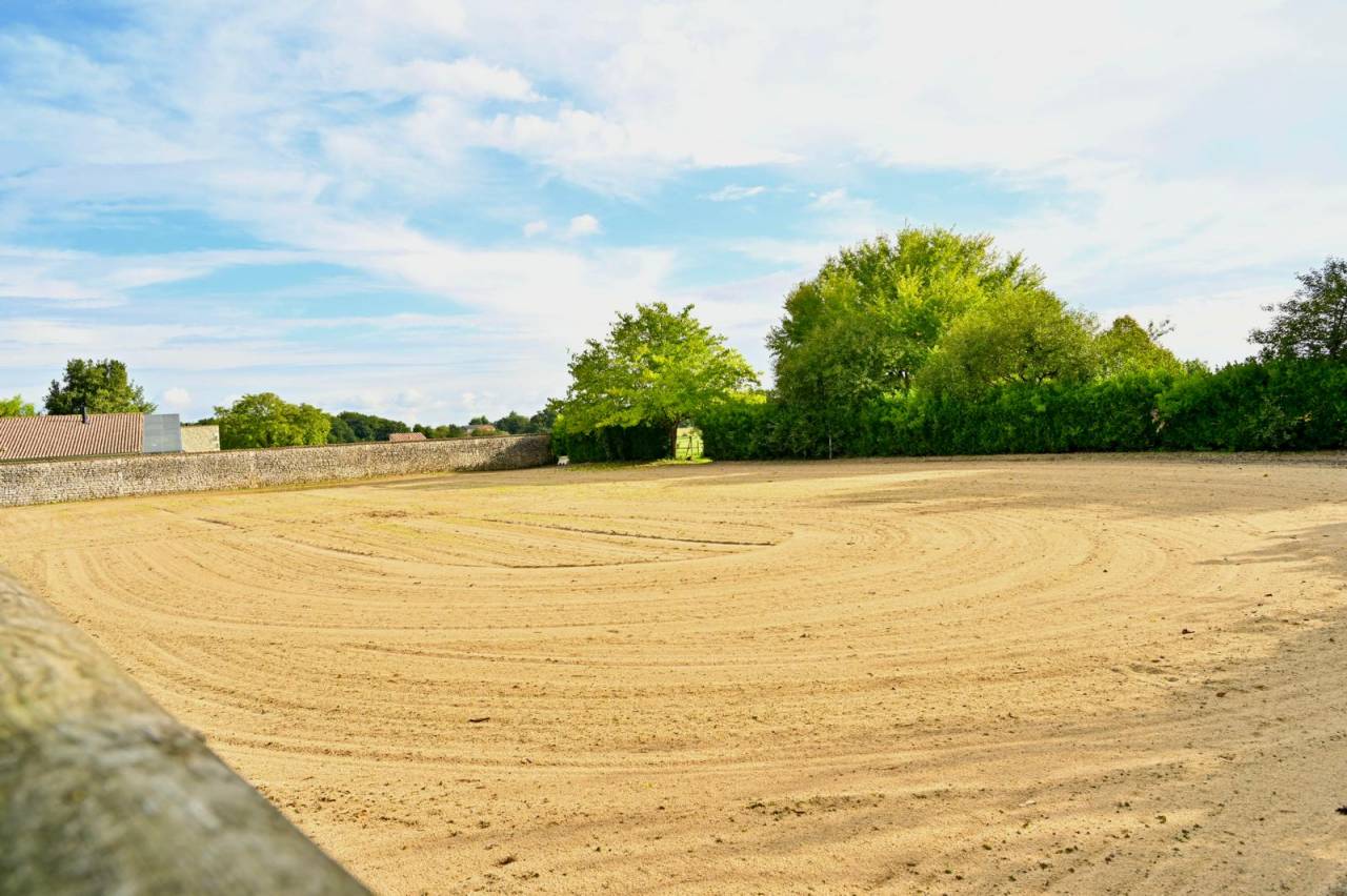 Equestrian property  Charente-Maritime