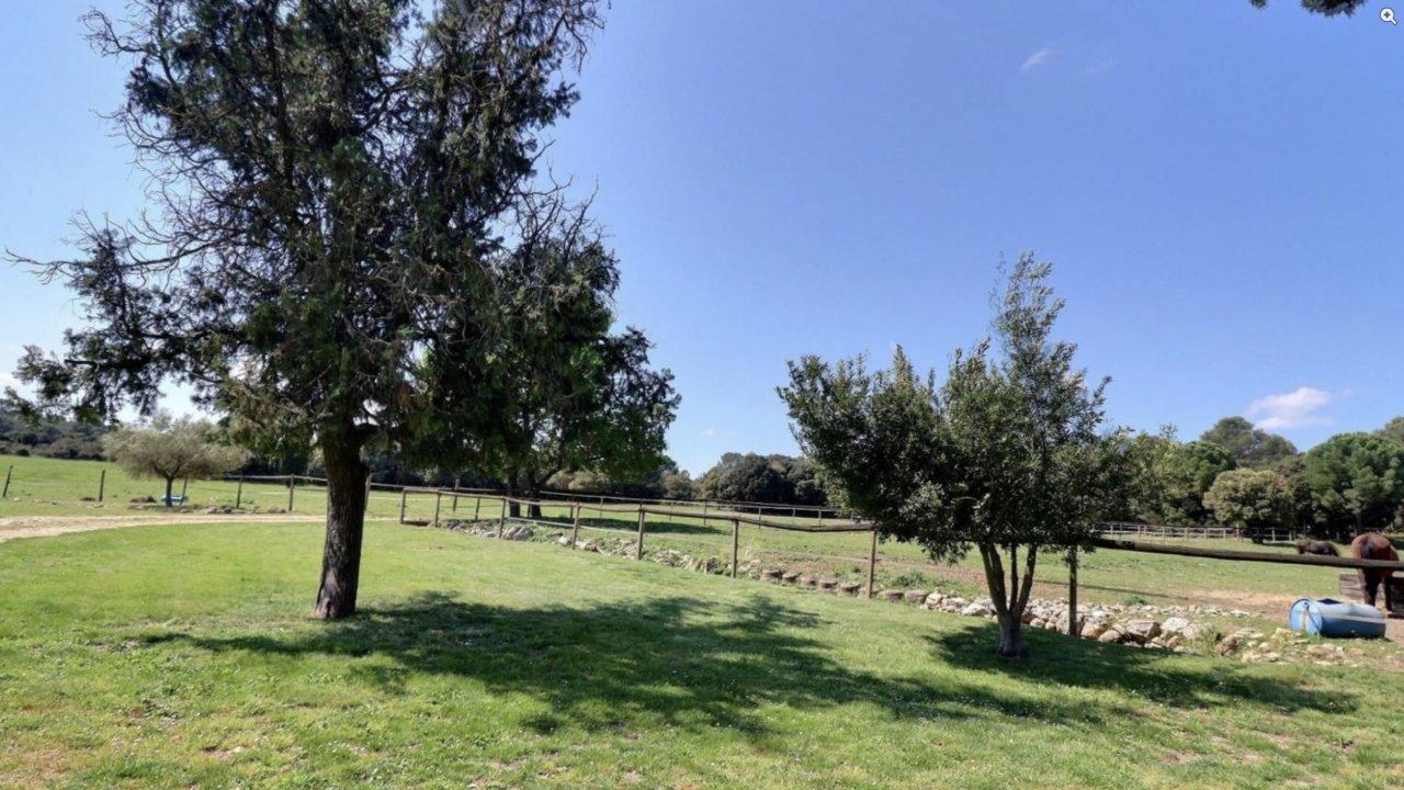 Equestrian property  Gard