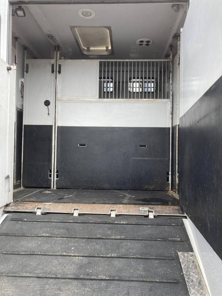 Horsebox NON-HGV Volvo CAMION MTM 2012 Used