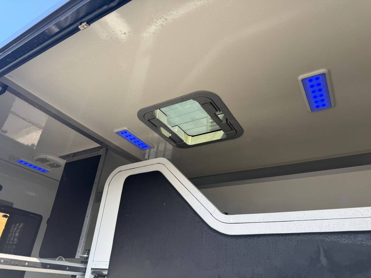 Horsebox HGV STX MOVANO 165CH 2018 Used