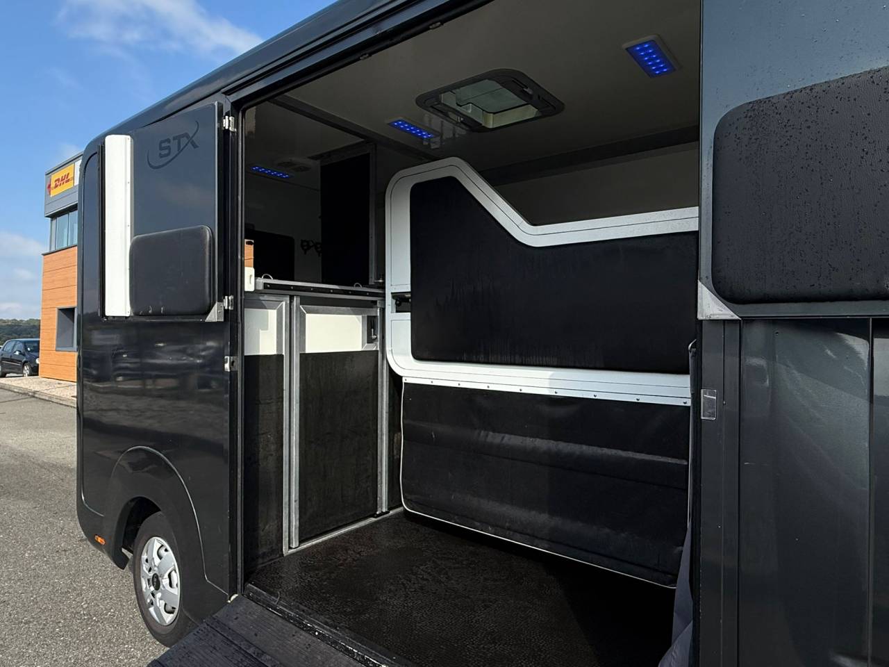 Horsebox HGV STX MOVANO 165CH 2018 Used