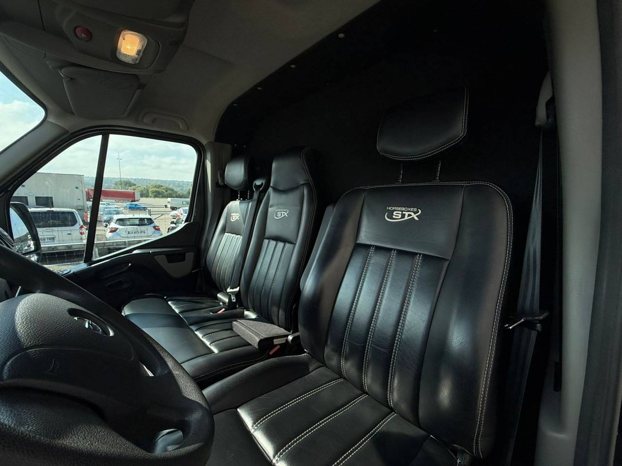 Horsebox HGV STX MOVANO 165CH 2018 Used