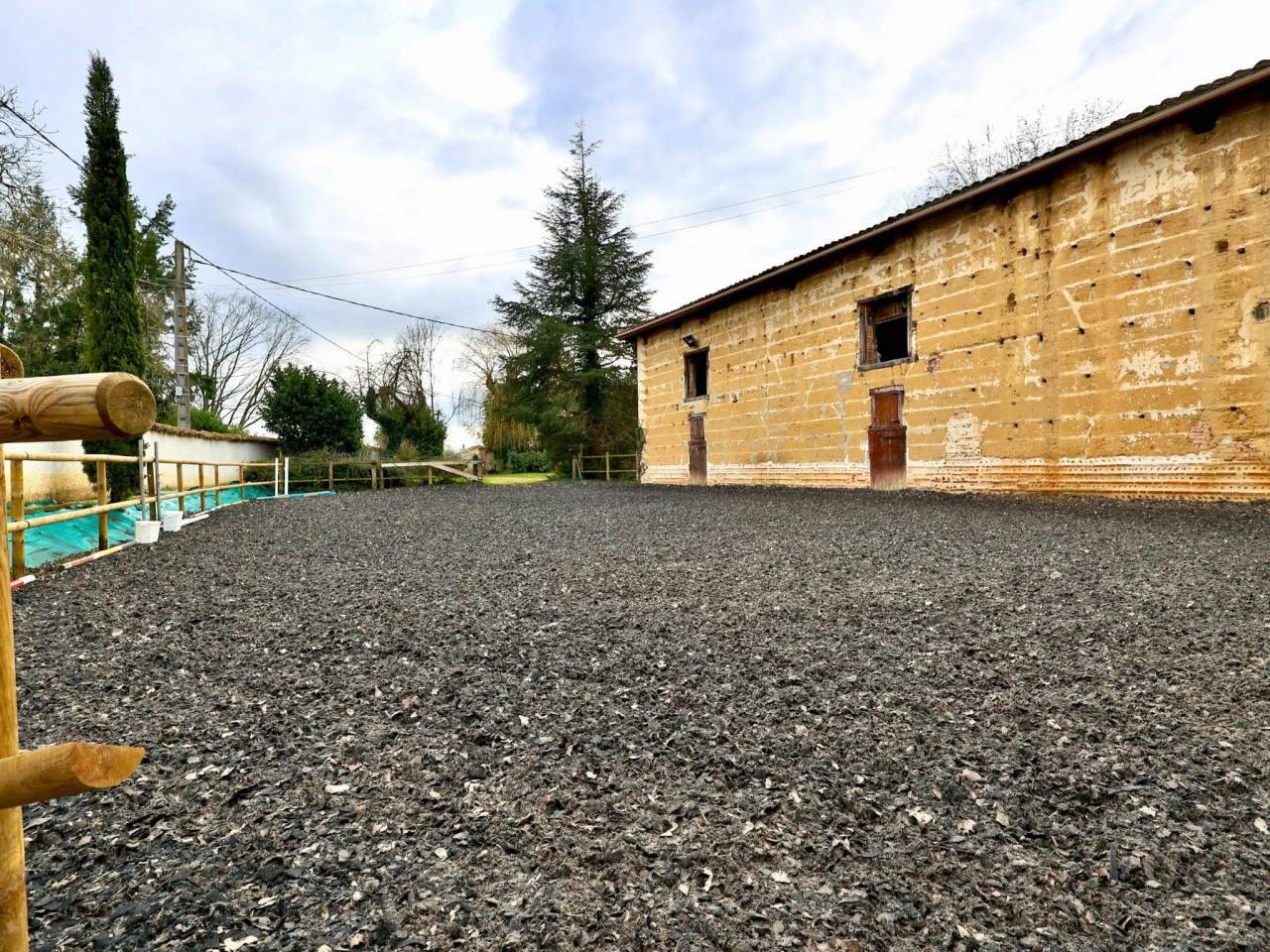 Equestrian property  Ain