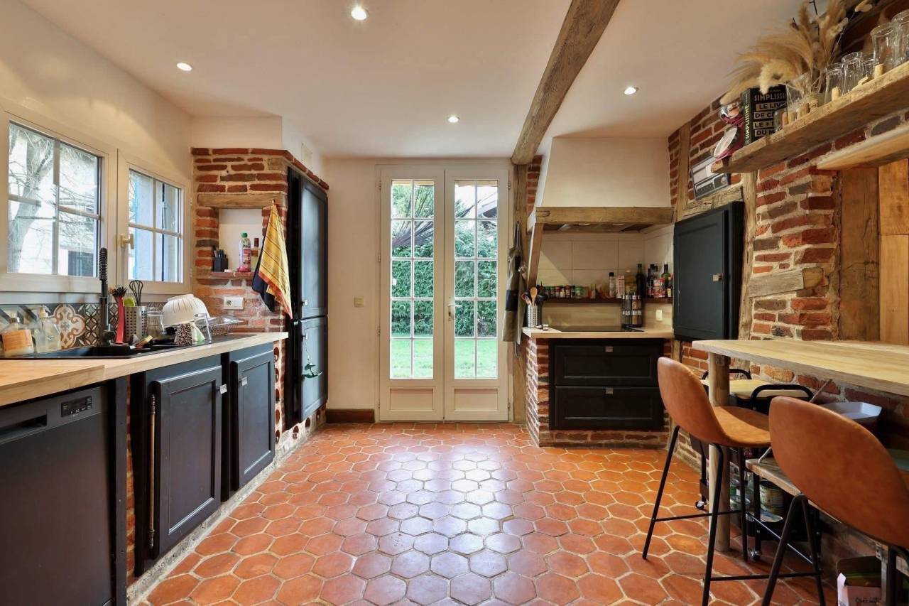 Equestrian property  Ain