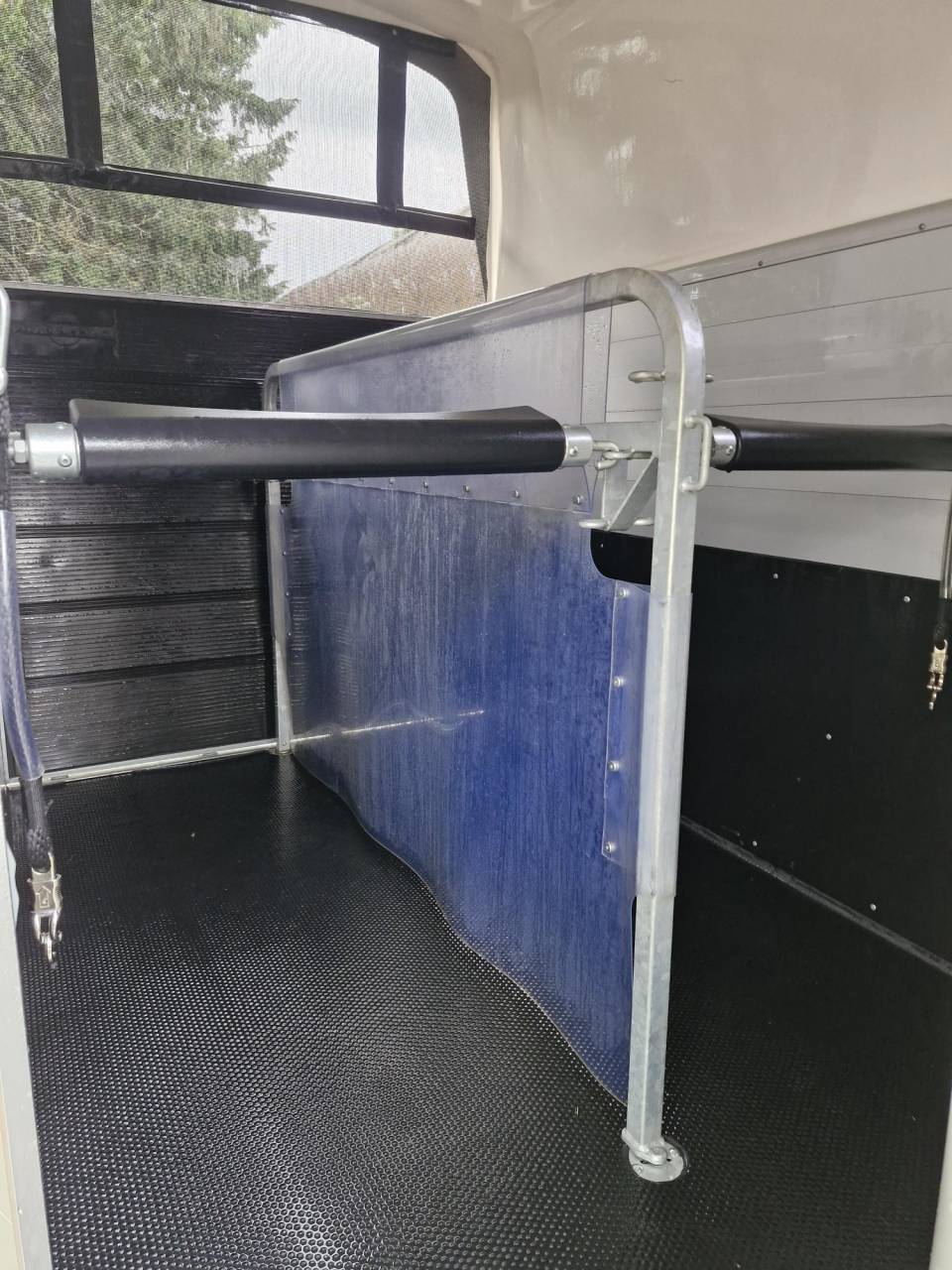 Horse trailer Humbaur Xhanthos Aero 2 Stalls 2022 Used