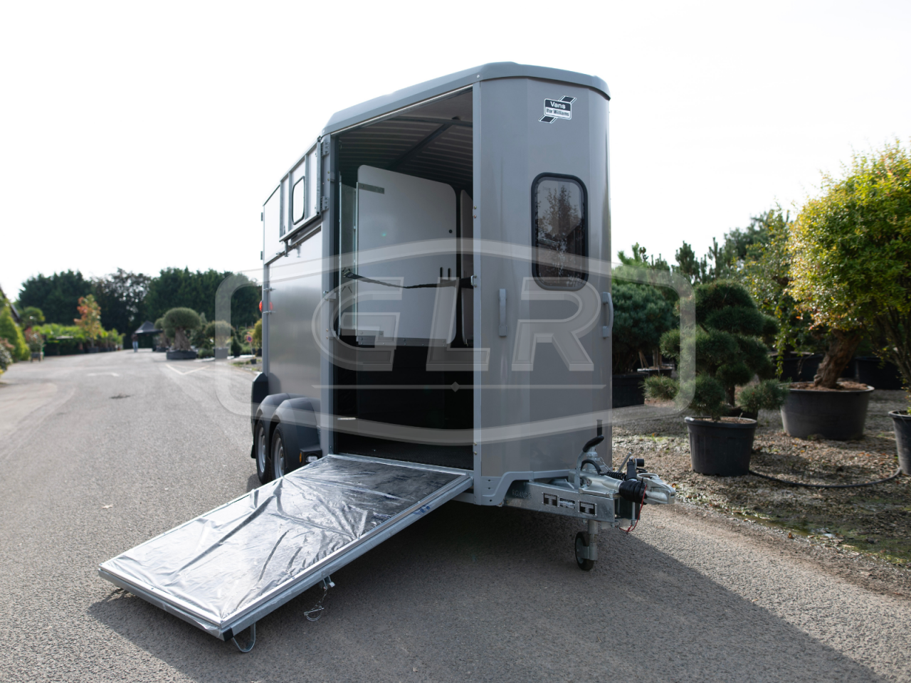 Horse trailer Ifor Williams HB 511 DIAGONAL PP 2 Stalls 2025 New