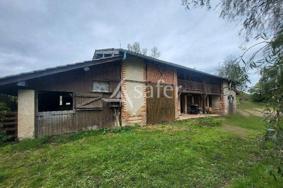 Equestrian property  Ain
