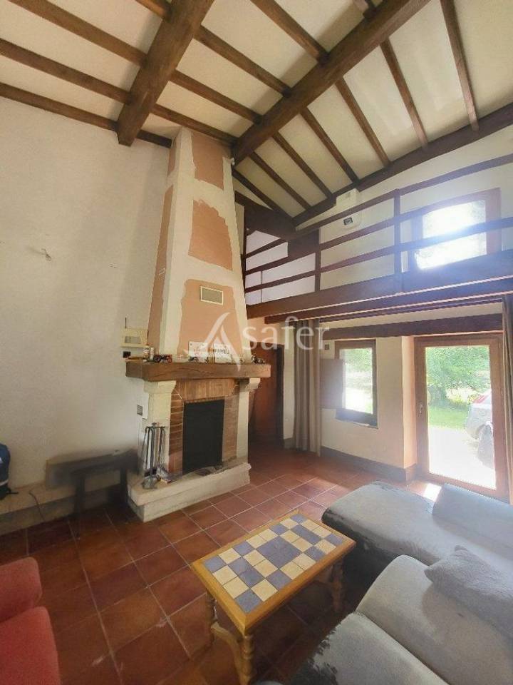 Equestrian property  Ain