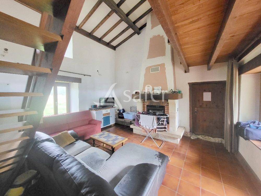 Equestrian property  Ain